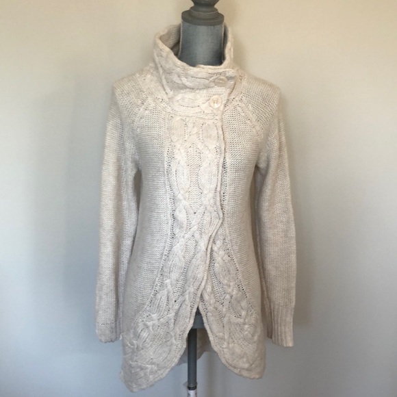 NWOT- Beautiful RW&Co long-sleeved sweater - Picture 1 of 7